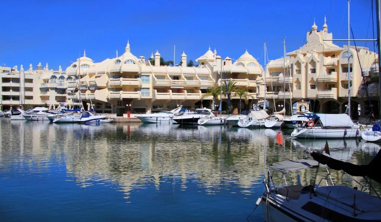 Cubo'S Tuvillarural Bellagio 0*, Benalmadena